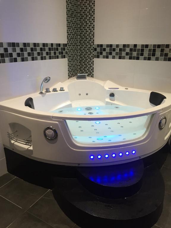 Le Love Spa リヨン エクステリア 写真